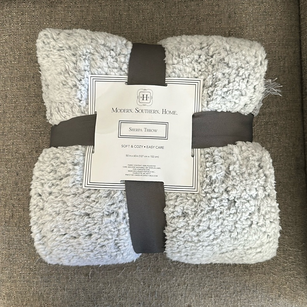 NWT GRAY SHERPA THROW |MODERN SOUTHERN HOME | 50 in x 60 in